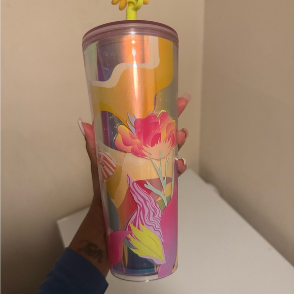 Starbucks cup - Picture 4 of 8